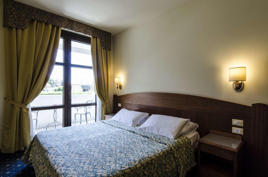 Hotel Smeraldo Lazise Luaran gambar
